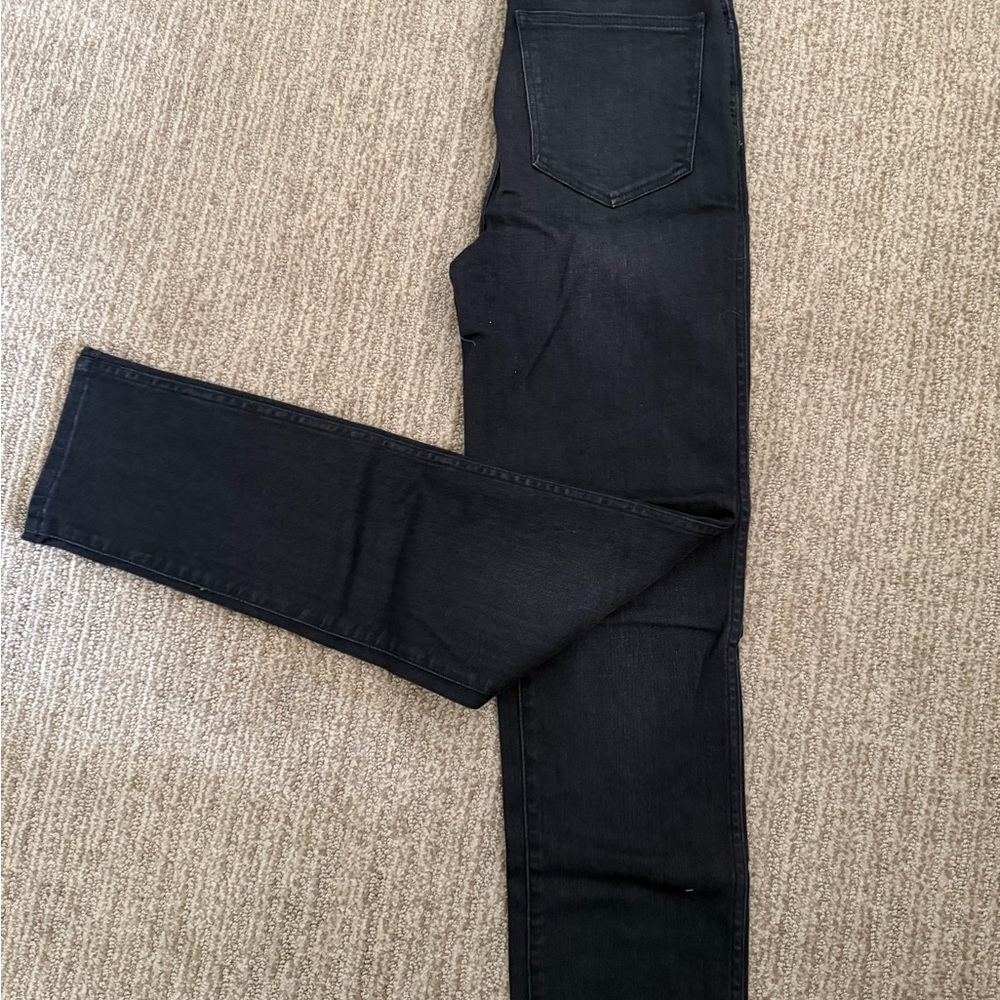 Madewell Women’s Straight Leg Jeans in Black
